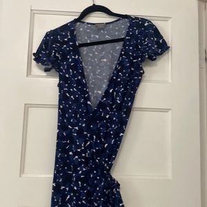 Elegant, classic blue/white wrap dress